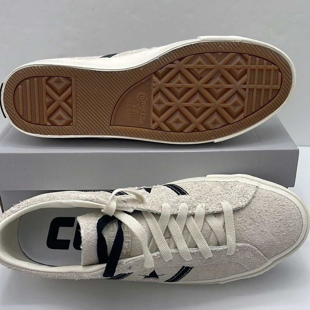 Converse WMNS Suede Sneakers A06424C
ONE STAR ACADEMY PRO OX EGRET/BLACK - Picture 3 of 16